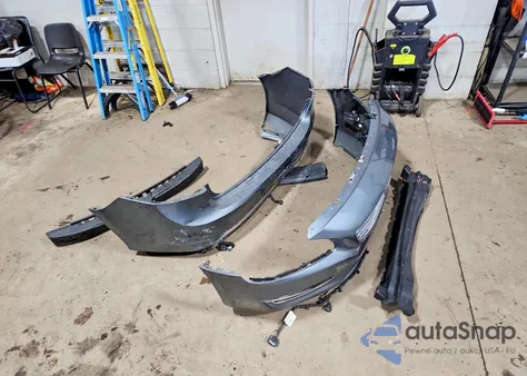 2018 Volvo S60 Inscription from USA, damaged, VIN LYV402TK3JB174076